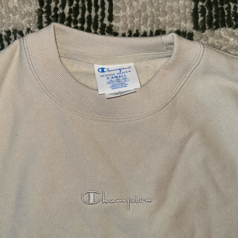 Champion Crew  Sweater - Picture 2 of 4